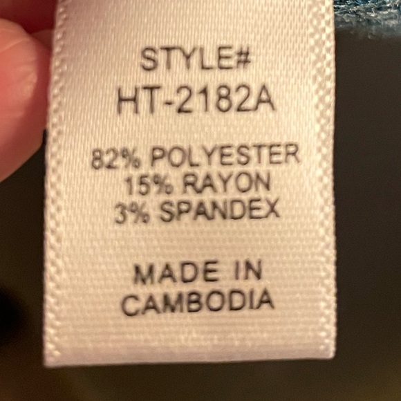 Zenana Brand Crop Sweater - New Without Tags - Size S/M - Picture 6 of 7